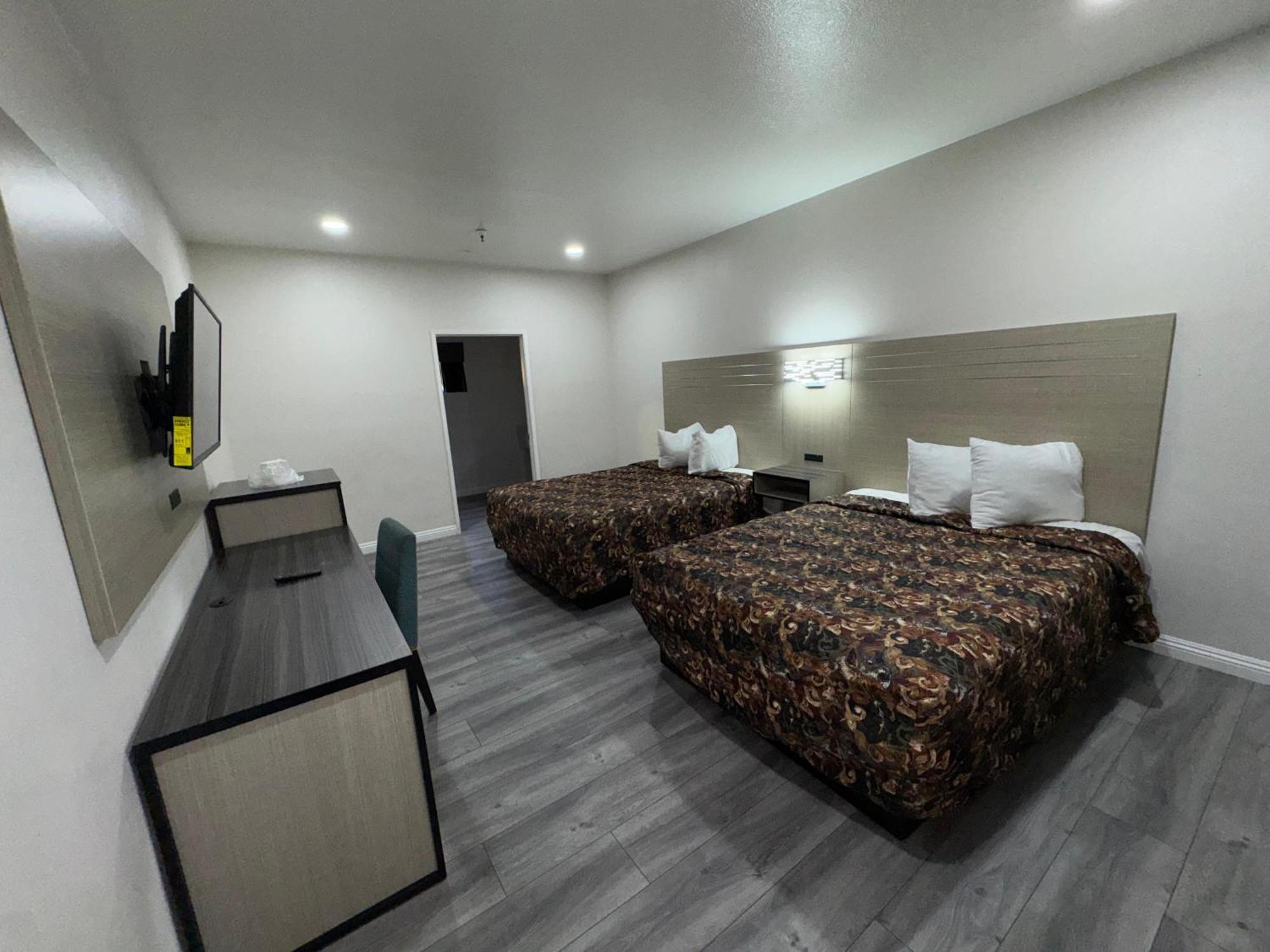 Five Star Inn ウェストコビーナ エクステリア 写真